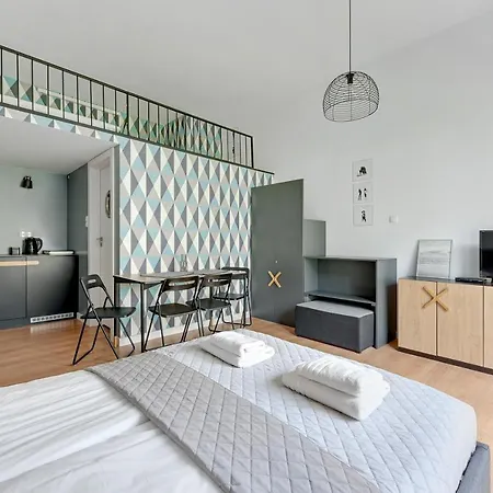 公寓 Downtown Chmielna Park Studio 格但斯克